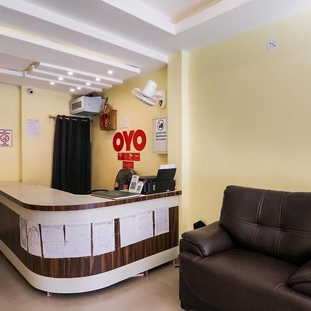 Collection O Sr Inn Chinhat Extérieur photo
